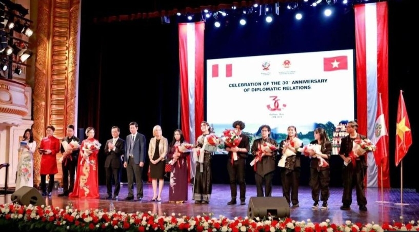 Hanoi concert marks 30 years of Peru-Vietnam diplomatic ties